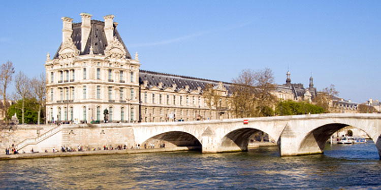 Louvre Museum