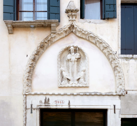 Palazzo Magno della Maddalena Portal Picture