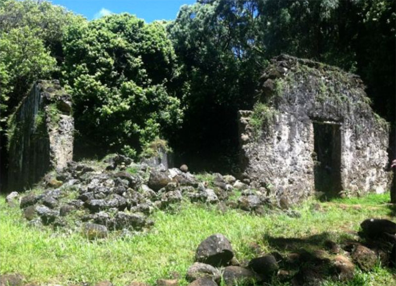 Kaniakapupu Ruins